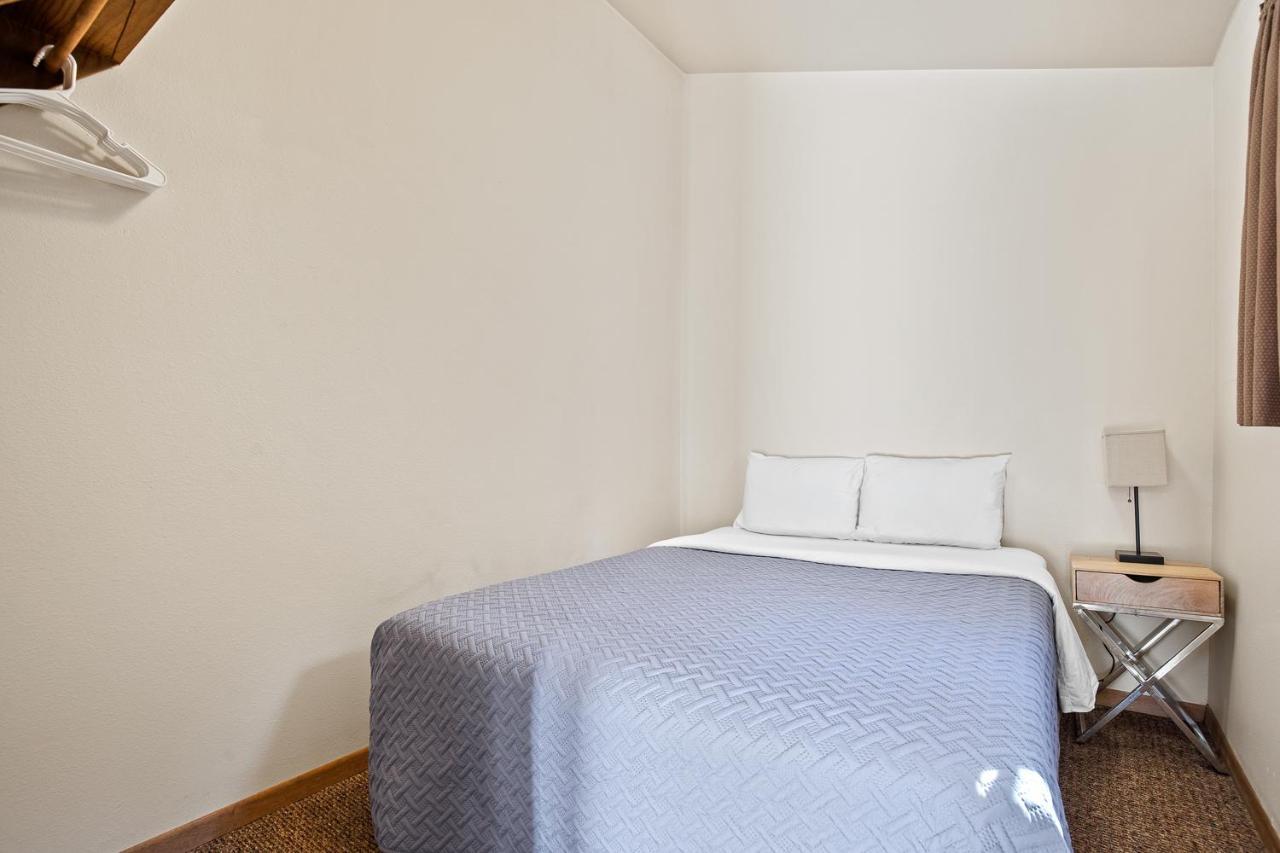 Harney Camp Cabins Hill City Esterno foto