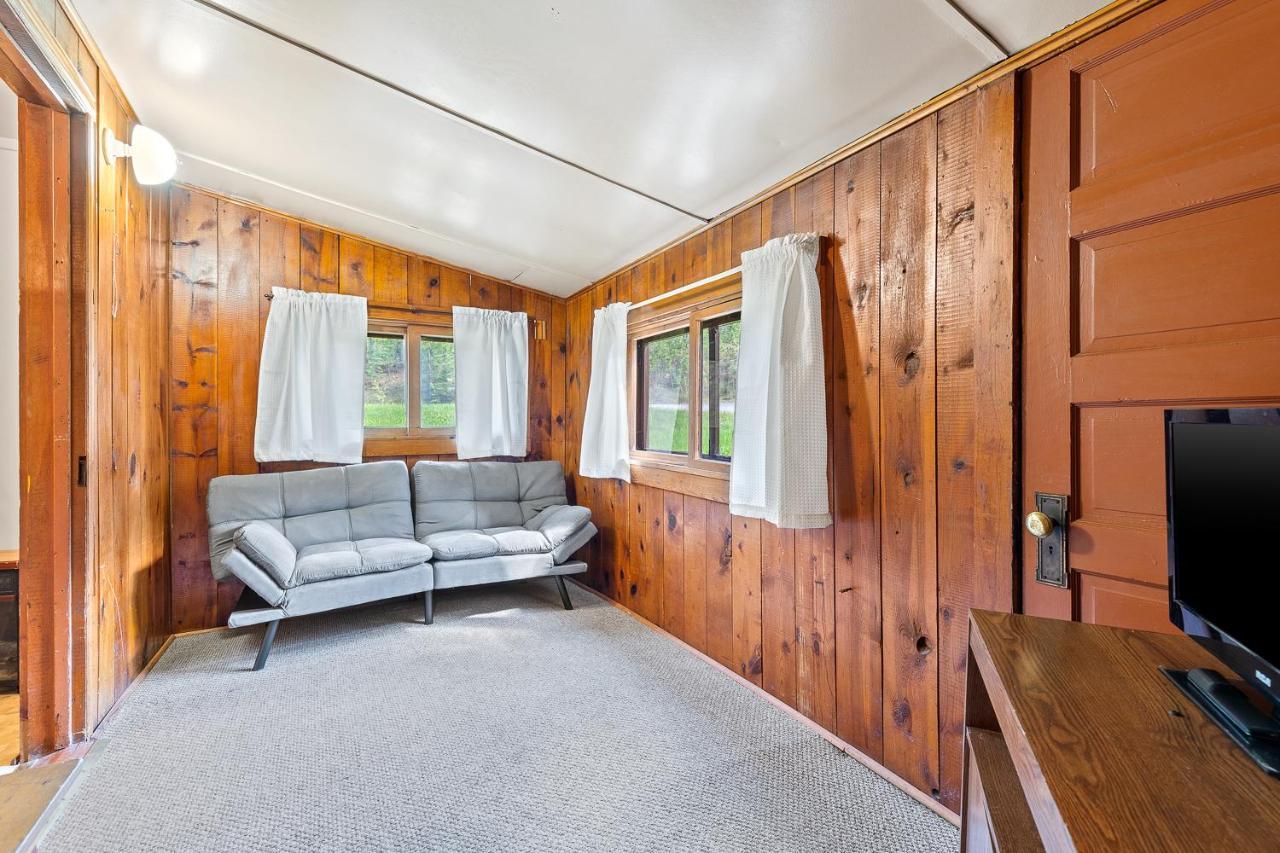 Harney Camp Cabins Hill City Esterno foto