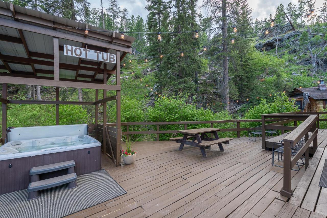 Harney Camp Cabins Hill City Esterno foto