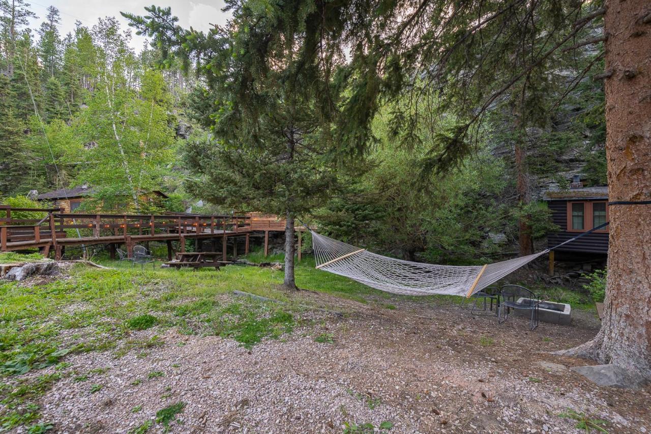 Harney Camp Cabins Hill City Esterno foto