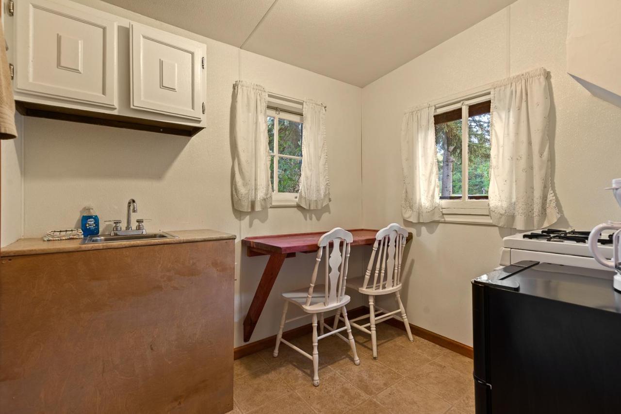 Harney Camp Cabins Hill City Esterno foto